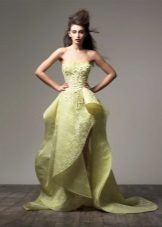 Robe de soirée asymétrique au sol