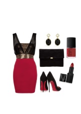 Robe pourpre et accessoires noirs