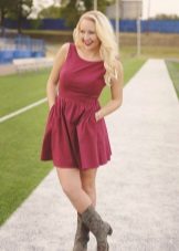 Robe pourpre blonde