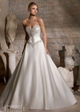 Robe de mariée avec des cristaux Swarovski
