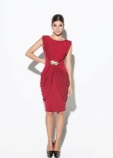 Robe fourreau soirée aux genoux rouge