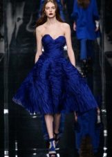 Robe de soirée courte moelleux dans le style d'un nouvel arc