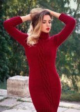 Robe en maille bordeaux à manches