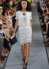 Robe courte blanche ajourée