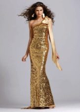 Robe en or avec une bretelle