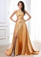 Robe longue en or