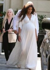 S'habiller dans le sol avec des manches larges pour les femmes enceintes