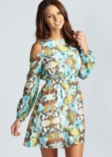 Robe colorée à manches