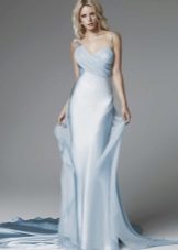 Robe bleue pour les blondes aux yeux sombres