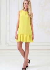 Robe jaune lune pour blonde