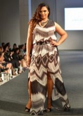 Robe longue pour les femmes obèses de petite taille