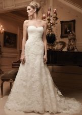 Longue robe de soirée laiteuse