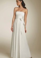 Longue robe de lait plissée