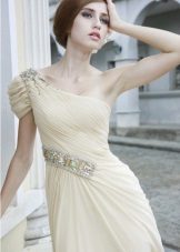 Robe lactée pour brunes