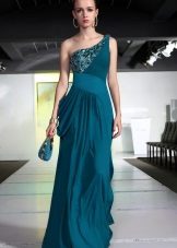 Longue robe vert d'eau sur une seule lame