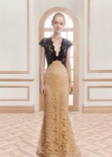 Robe noire en dentelle
