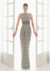 Robe à pois blanche et noire