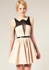 Robe beige avec insert noir
