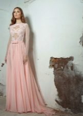 Robe en dentelle pêche au sol