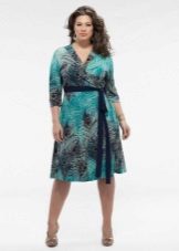 Robe à taille haute et parfum pour le plein