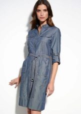 Robe en jean style safari