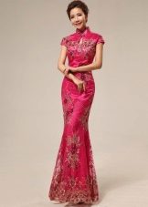 Longue robe rose à la chinoise
