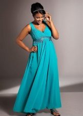 Robe de soirée dans le style grec pour la pleine