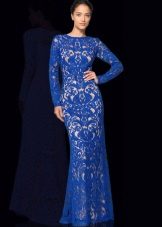 Robe en guipure bleue au sol