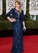 Robe longue en dentelle bleu marine avec des paillettes