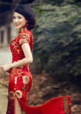 Robe orientale rouge
