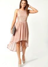 Robe rose avec pochette grise