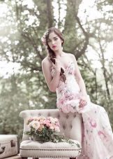 Robe de mariée romantique avec imprimé floral