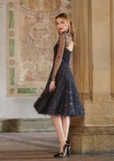 Robe noire en dentelle