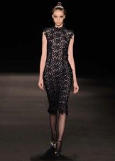 Étui à robe en dentelle noire
