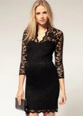 Robe de maternité en dentelle