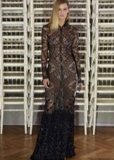 Robe fermée en dentelle
