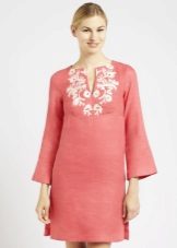 Robe trapèze en lin avec broderie