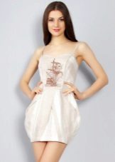 Robe courte en lin avec broderie