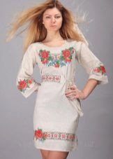Robe courte en lin avec broderie
