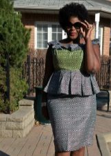 Robe de bureau grise avec un basque complet