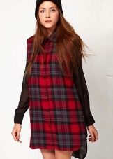 Robe chemise à carreaux combinée devant et dos uni noir avec manches en mousseline noire