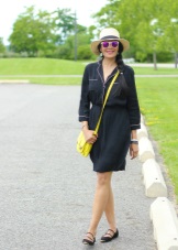 Chemise de ville noire avec accessoires brillants