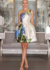 Robe blanche à la mode avec un corset à imprimé floral