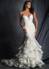 Robe de mariée avec corset de dentelle