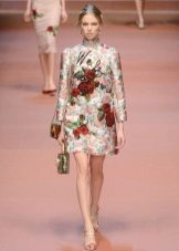 Robe chaude avec des roses Dolce & Gabbana