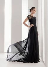 Robe noire avec un train