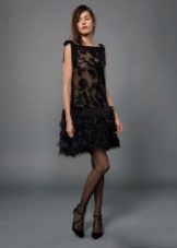Robe noire festive avec des paillettes