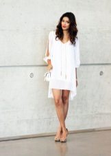 Robe de soirée blanche en trapèze avec pochette