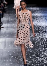 Robe midi rose à pois noirs