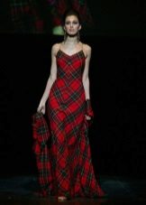 Robe longue à fines bretelles